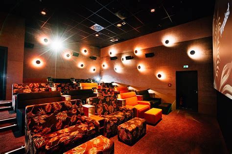 Filmpalasts umfangreiche Inhaltsbibliothek